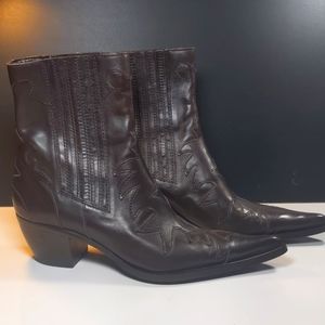 Steven Madden heel booties.